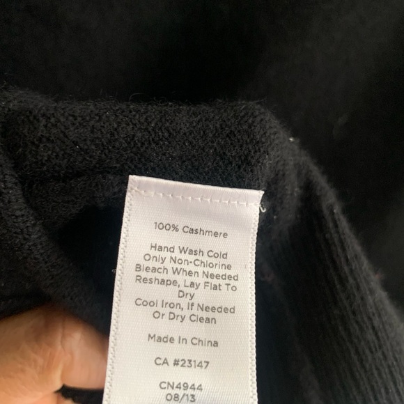 Talbots 100 Cashmere Classic Black Turtleneck Sweater - Picture 10 of 13